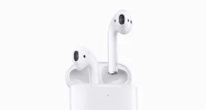 Apple AirPods con estuche de carga con cable