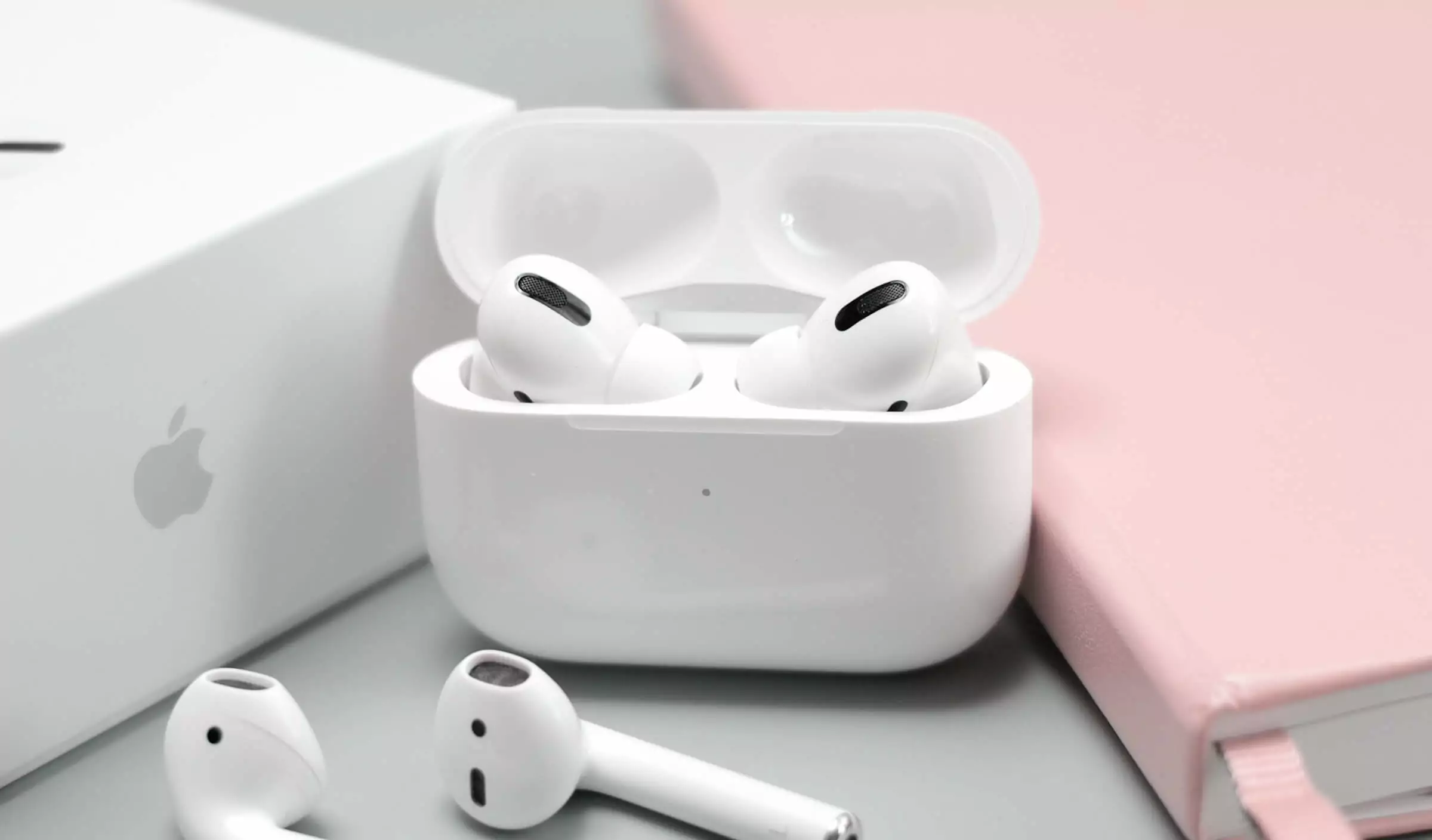 Apple AirPods